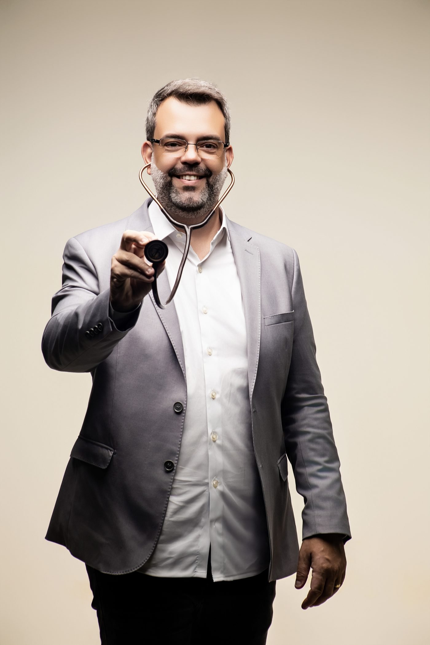 Dr. Otávio Plazzi, fisioterapeuta cardiorrespiratório, criador da Formação TMI 360